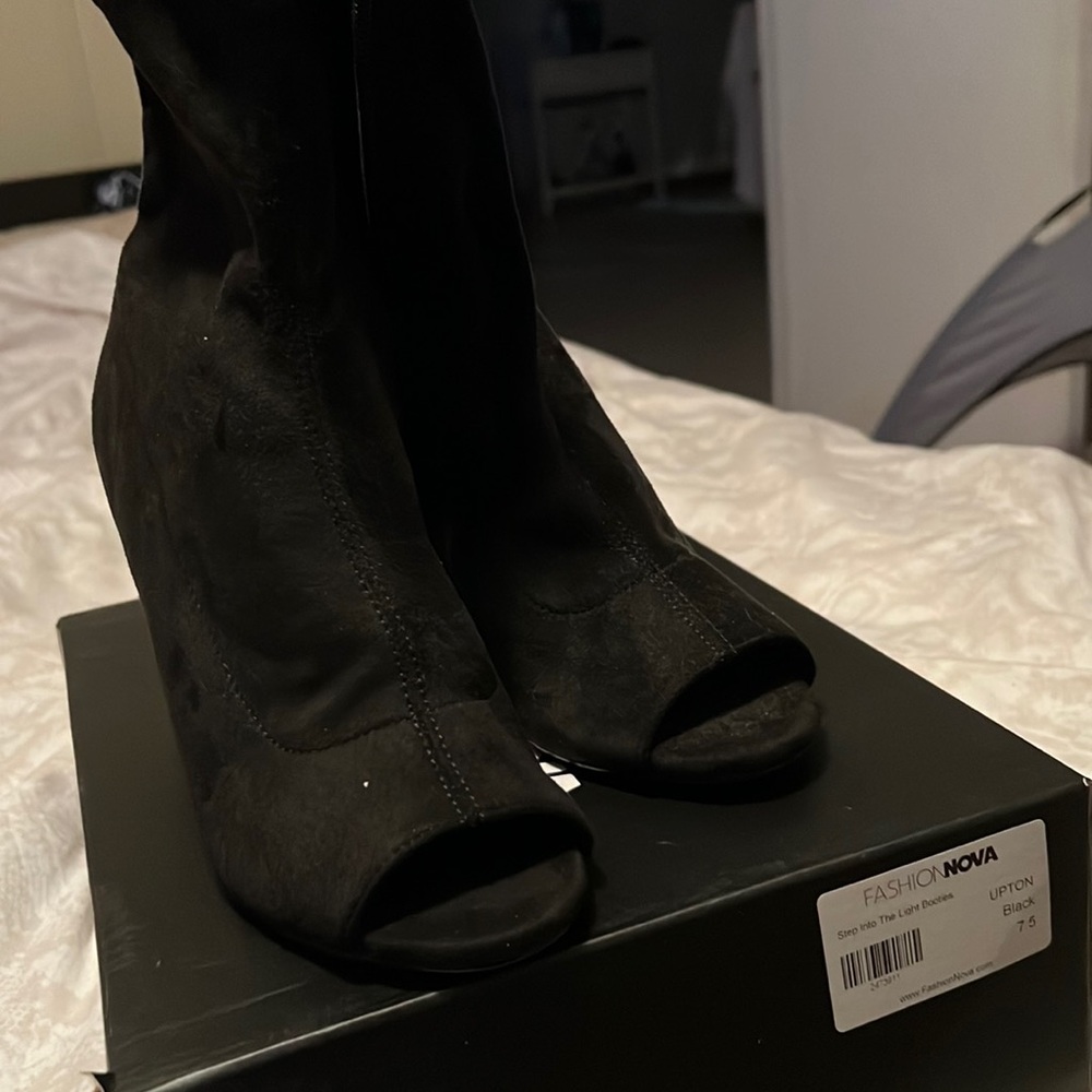 Brand new fashion nova Step into the light booties UPTON